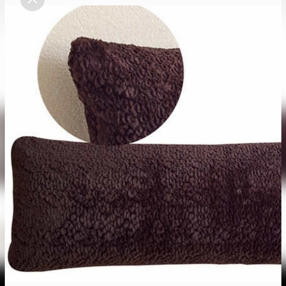 Sutton Place Whisper Body Pillow, new - Picture 2 of 6